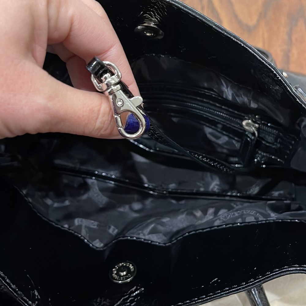 MK Large Hamilton patent leather hobo purse with silver hardware - Picture 8 of 9